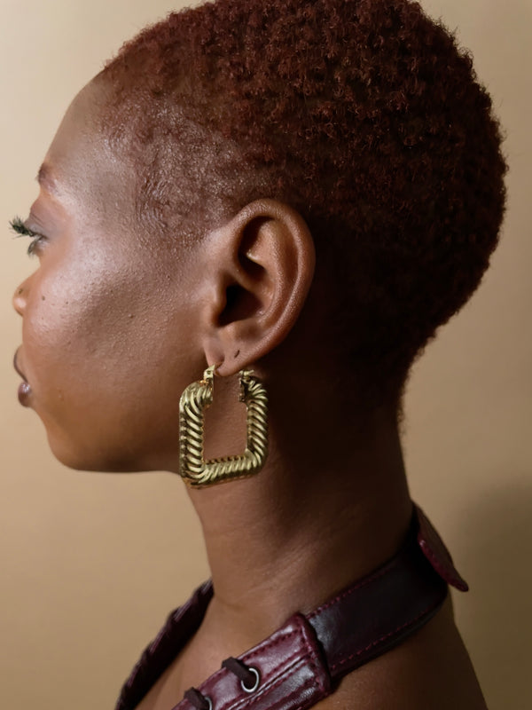 Nina Hoops