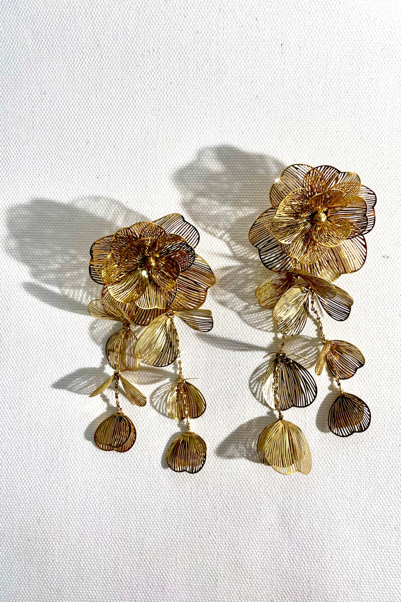 Zinnia Hanging Studs